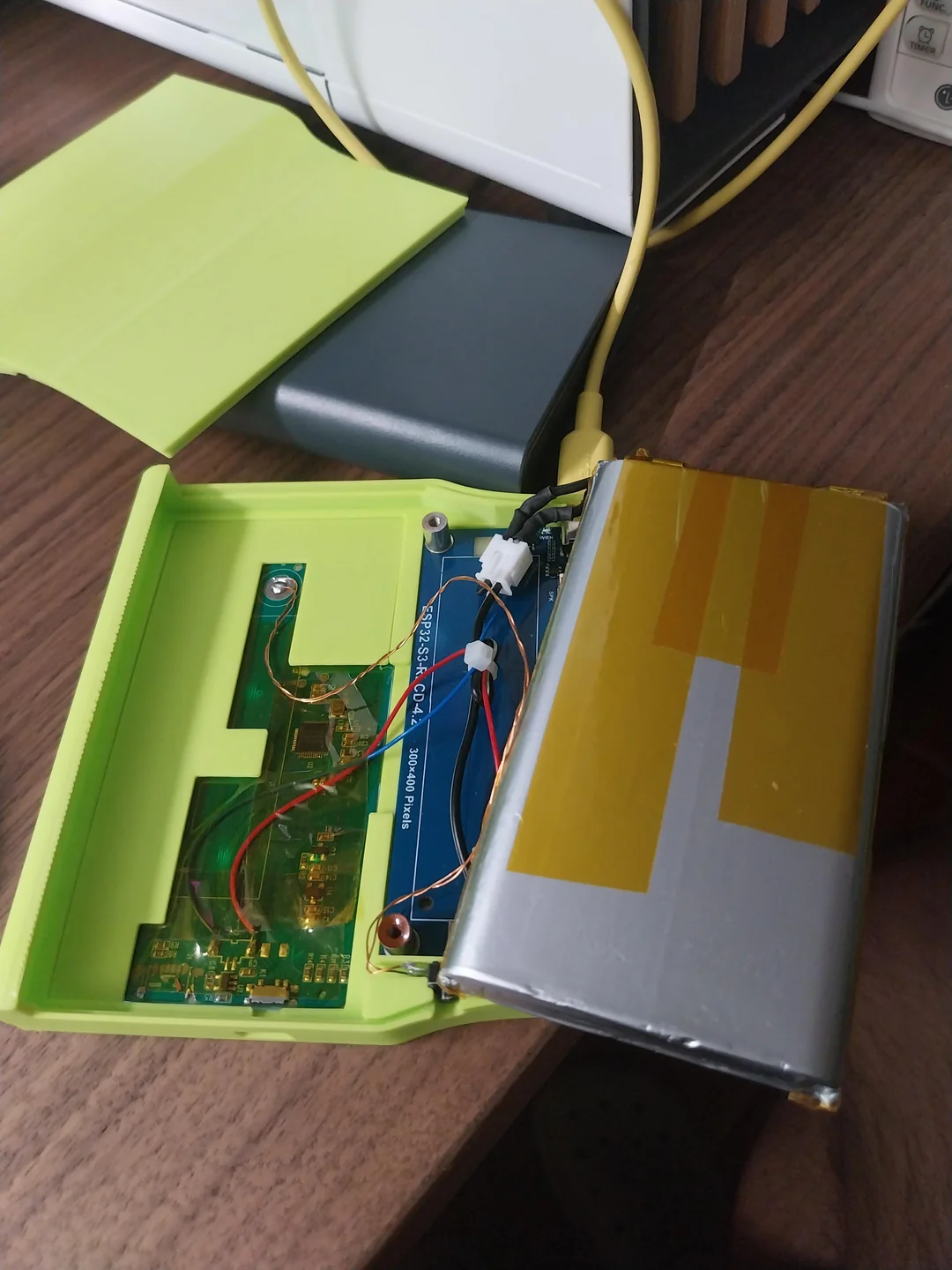 solaros-cyberdeck-sol-01-v0-uefe3gwyw8kh1.webp