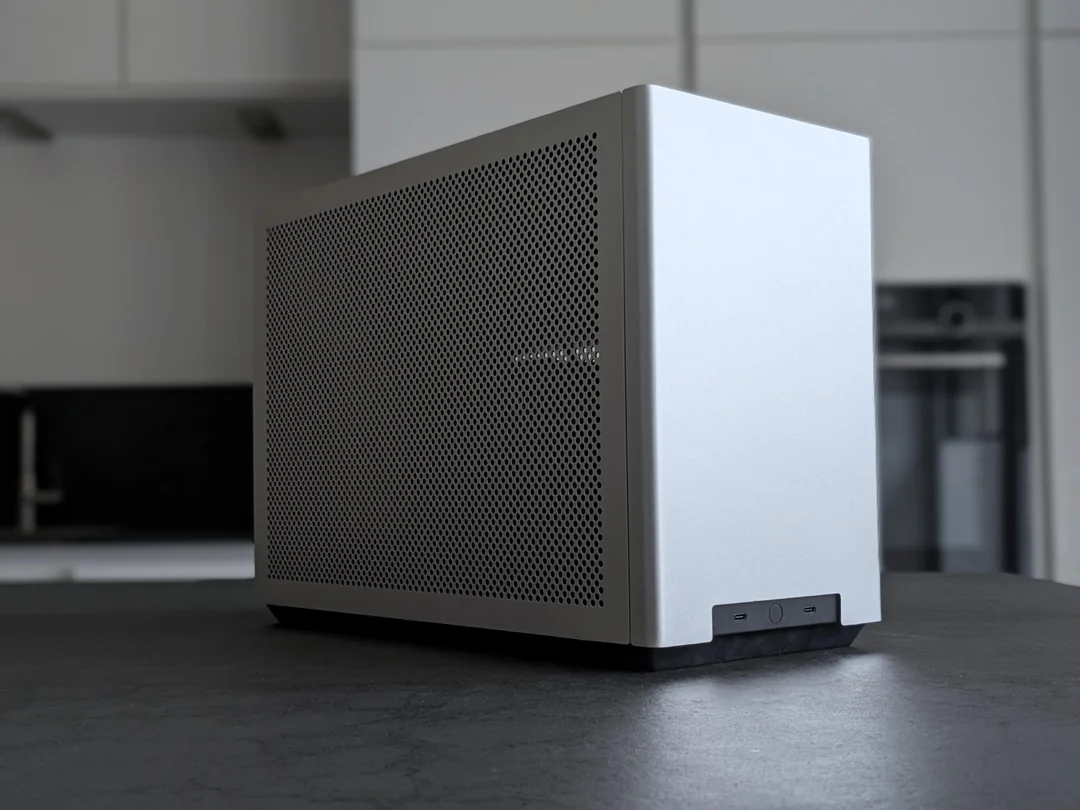 dan-cases-c4-matx-prototype-pictures-v0-ivh2ax9ahikh1.webp