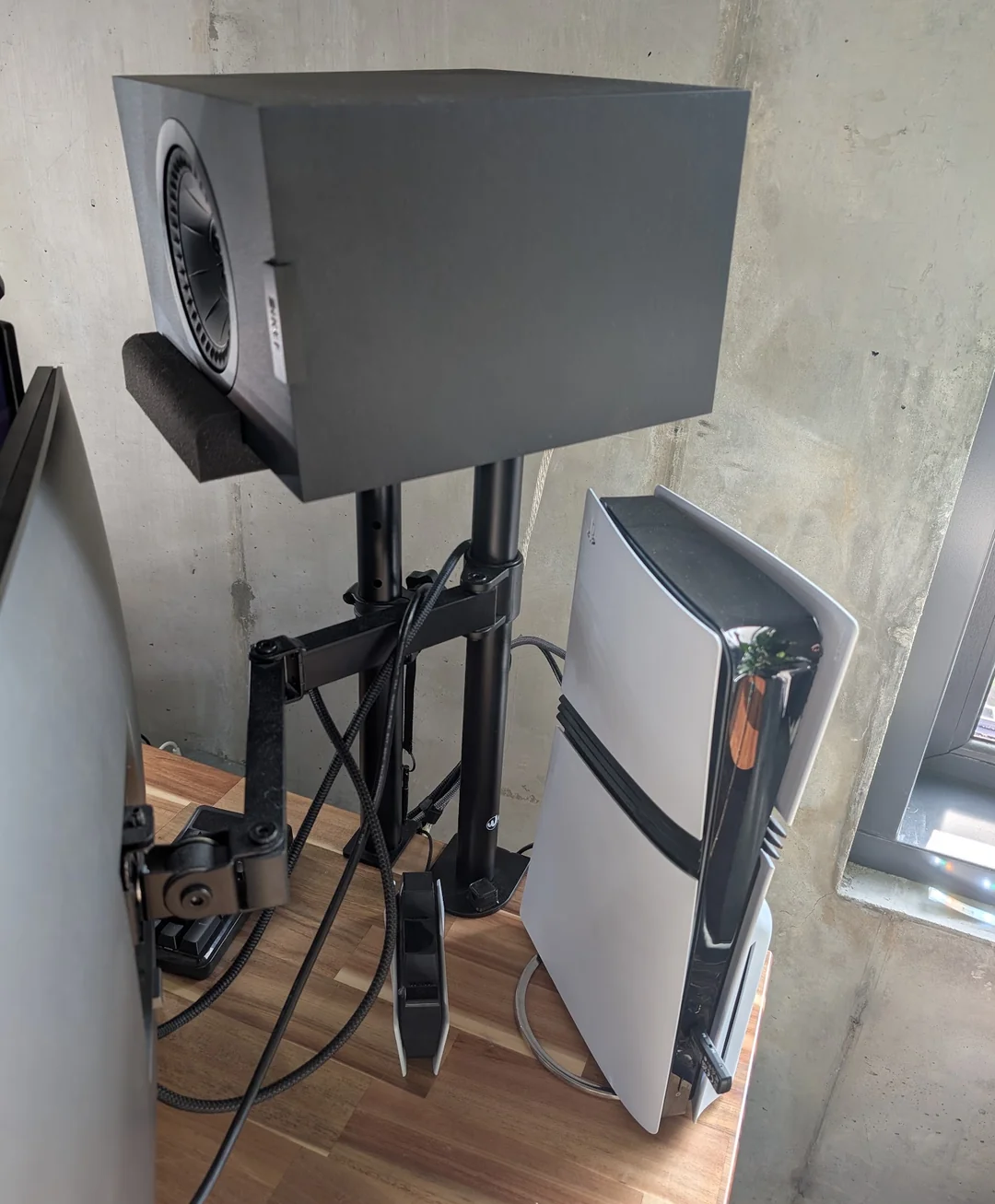 another-day-another-ikea-alex-build-now-with-4-displays-and-v0-42bbk8vfmtjh1.webp