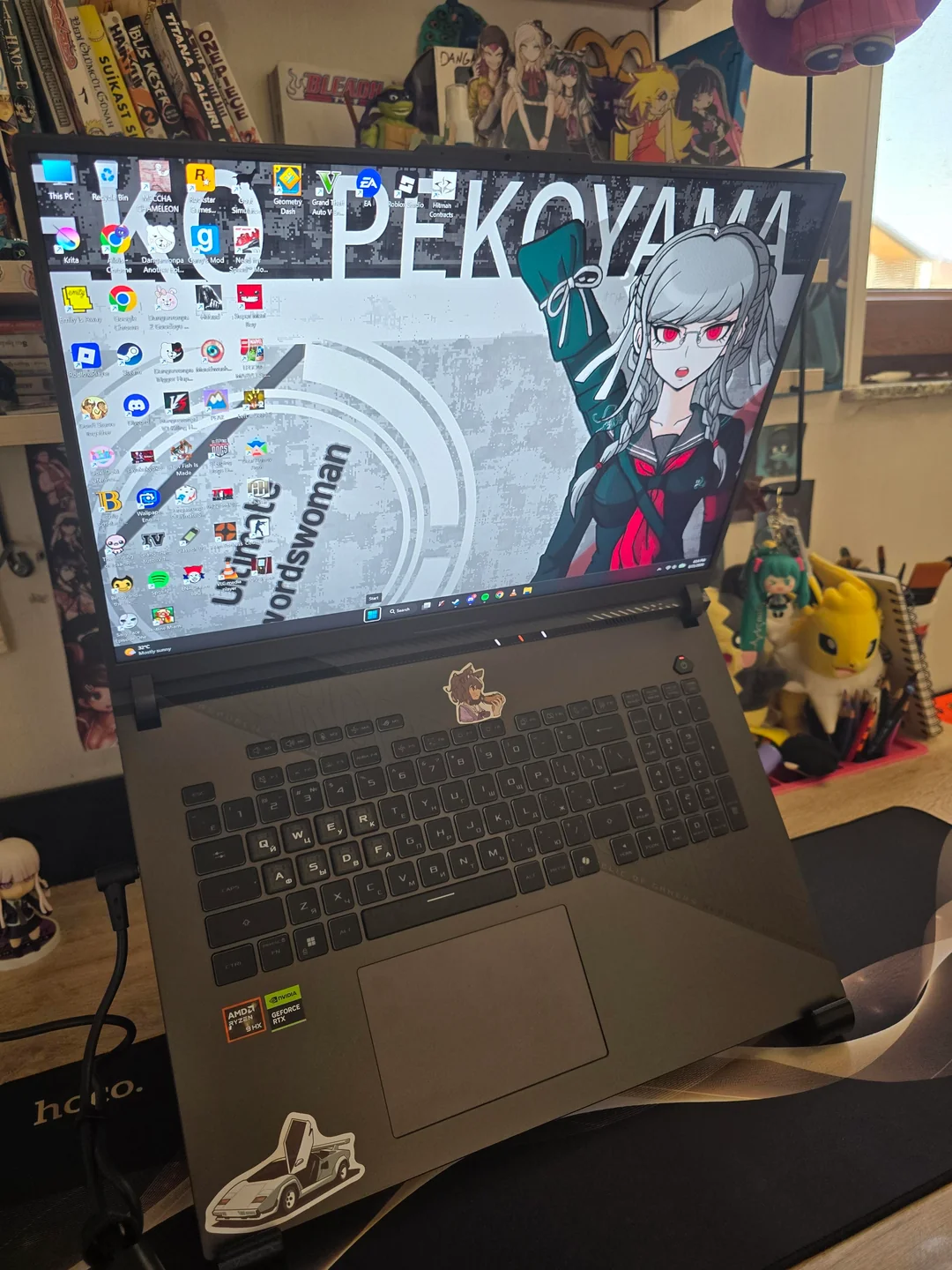 new-laptop-stand-v0-g0k727c60qkh1.webp