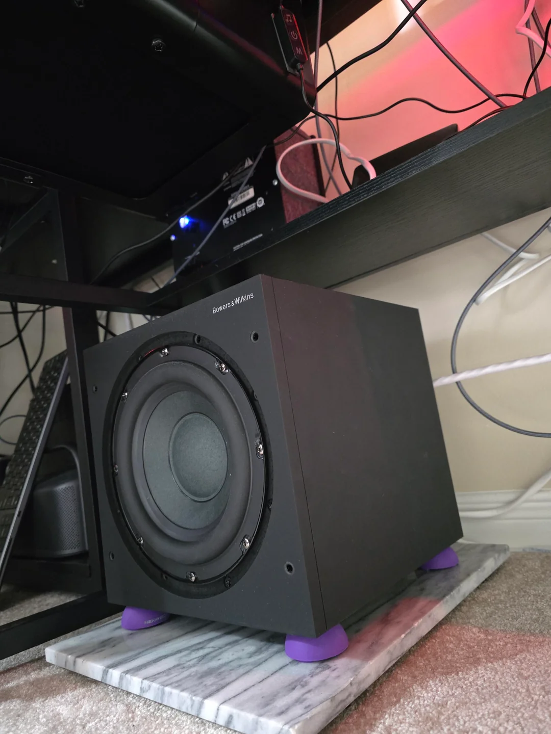 mb-air-m5-desktop-mega-setup-v0-s689v47mr5lh1.webp