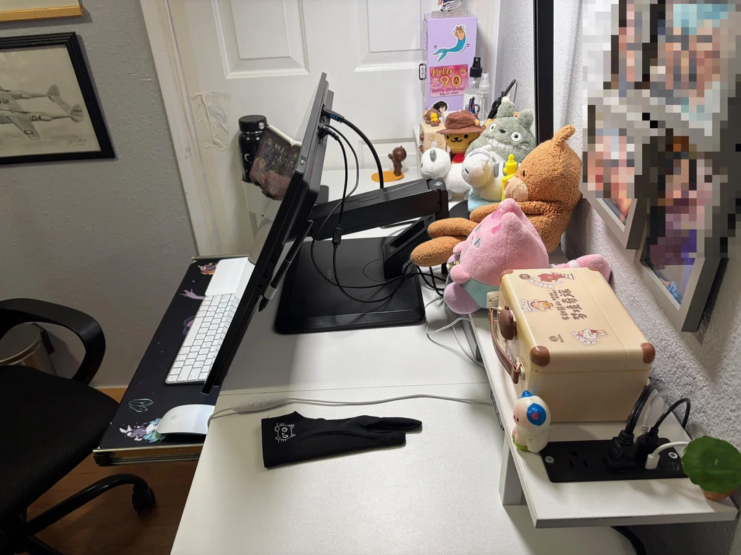 comic-artist-setup-v0-5kvnpoqxgrkh1.webp