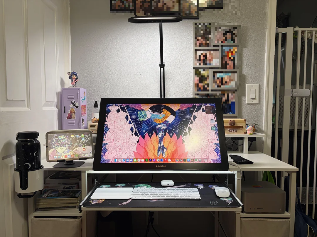 comic-artist-setup-v0-rg1gspqxgrkh1.webp