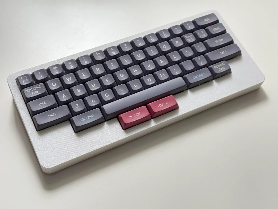i-built-a-keyboard-based-on-the-canon-cats-layout-v0-dordov581blh1.webp