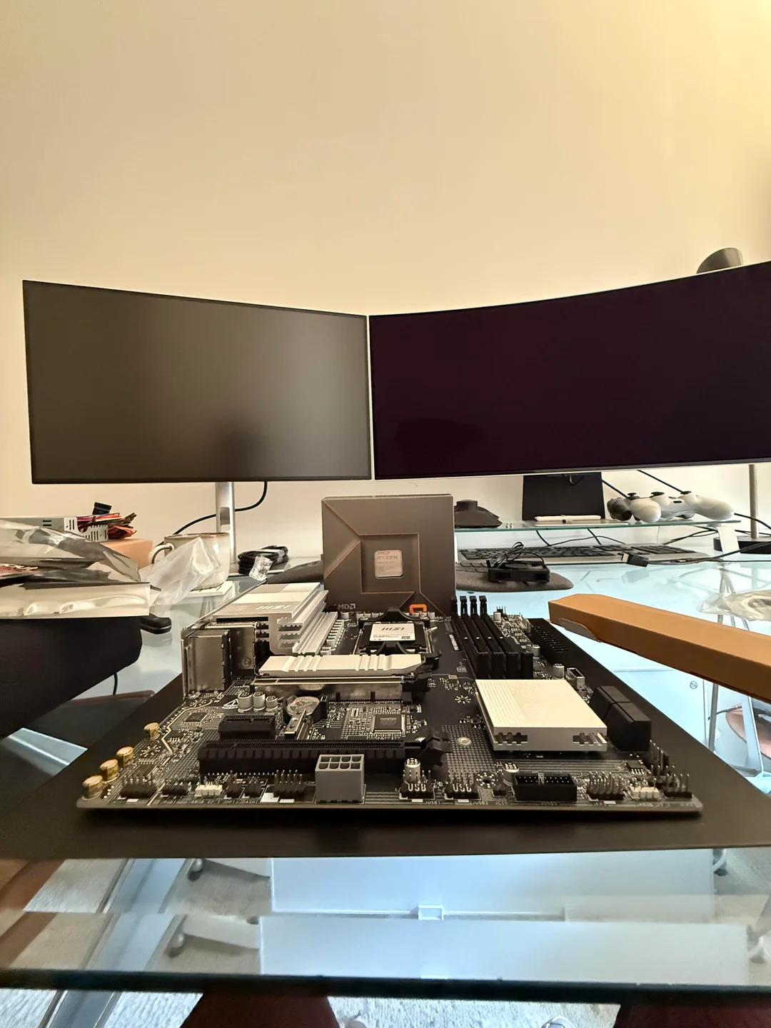 update-first-build-8-liter-dual-gpu-lsfg-gaming-cad-nas-v0-tgj1c30rk0mh1.webp