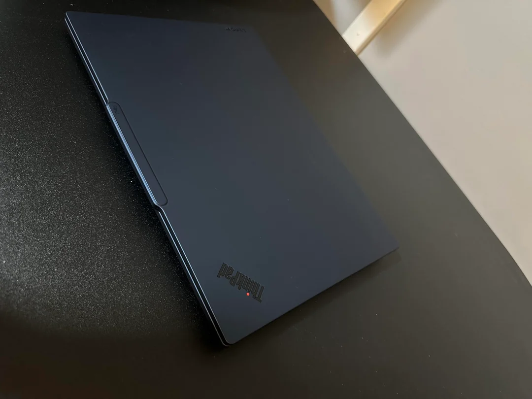 what-the-heck-is-this-thing-i-thought-thinkpads-were-v0-ay3d930p5lmh1.webp