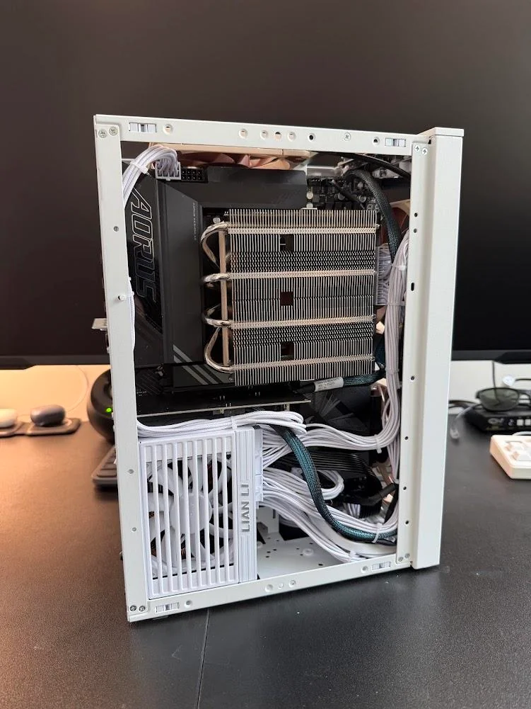 ssupd-meshroom-s-v2-atx-mobo-dual-5060ti-v0-d94pyzgnezmh1.webp