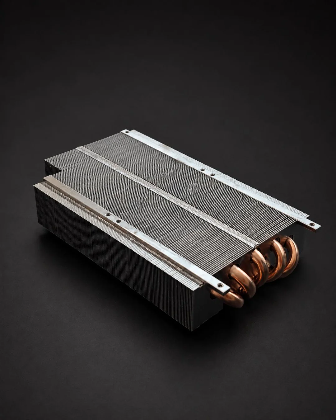 5-liter-rtx-5080-mini-9800x3d-vapor-chamber-cooling-v0-61k8imhb1woh1.webp