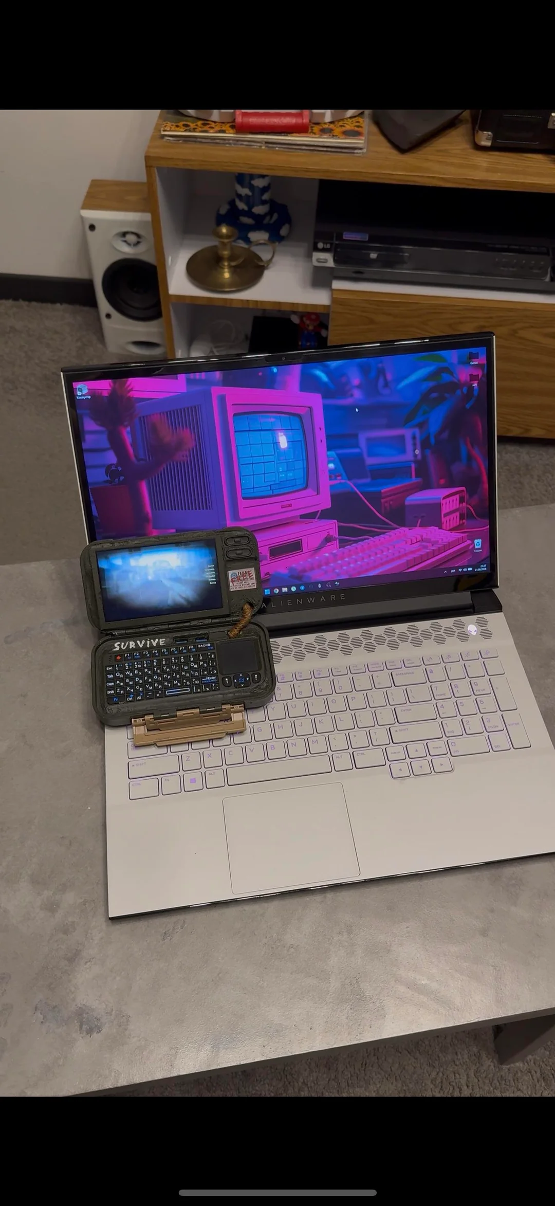 tlou-inspired-cyberdeck-v0-kti41r3fytph1.webp
