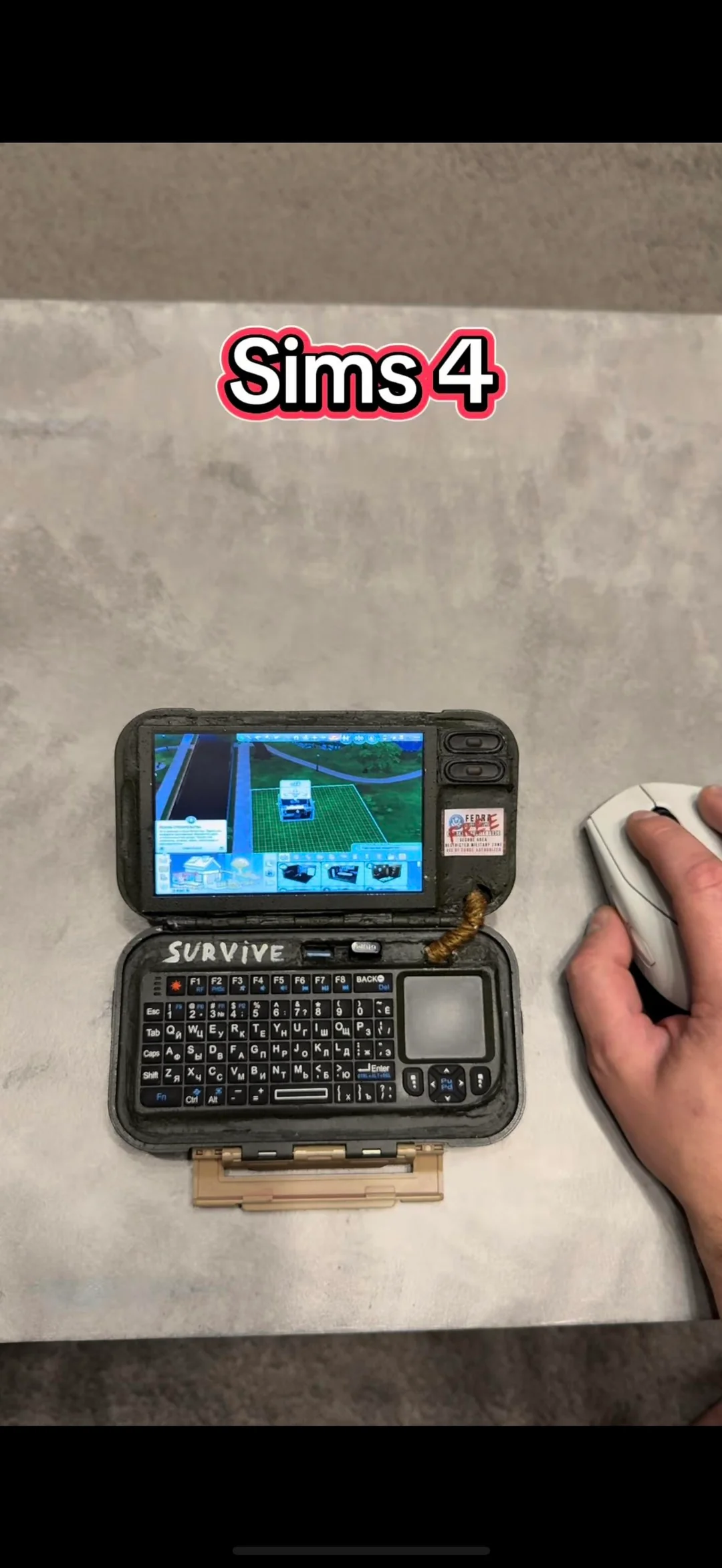 tlou-inspired-cyberdeck-v0-kr2r0t3fytph1.webp