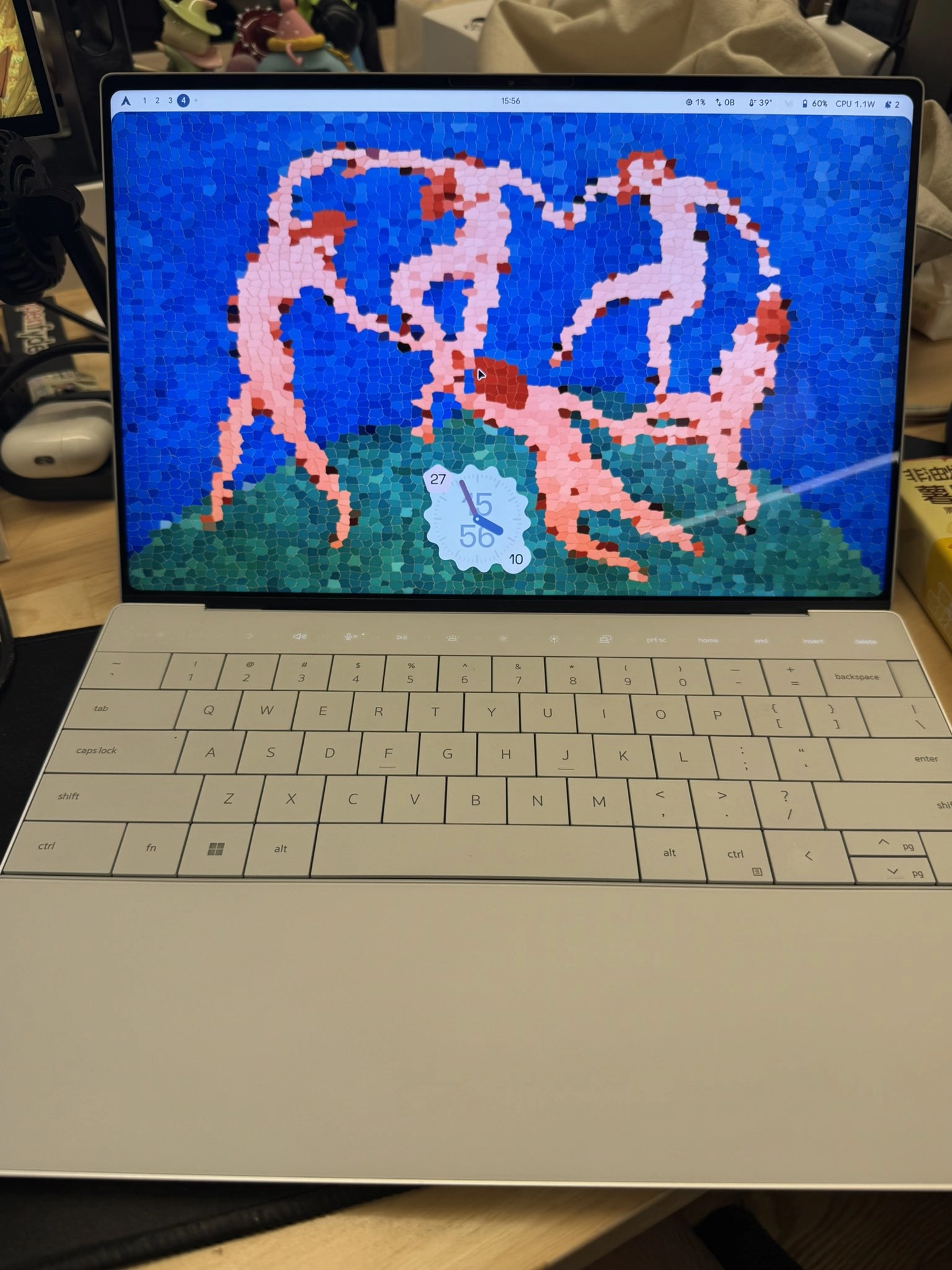 HVoVqsQboAALHsG.webp