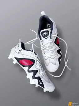 按Nike的路子也该复刻了吧。。。 ​​​