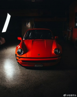 Continental Orange  930 Turbo.