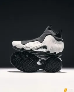 Nike Air Flightposite One 'Sail.' ©soleclassics ​​​
