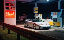 Vintage.  Bugatti EB110 GT  -  by Alex Penfold   #汽车视觉##布加迪# ​ ​​​