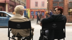 英剧《好兆头》第二季 新片场照 & 剧照公开。Michael Sheen 和 David Tennant 回归出演。共六集。