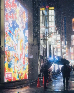 新宿落雪夜  images via daikihosaka ​​​