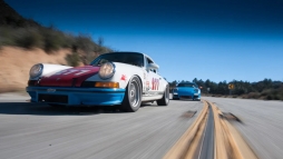 Canyon Duo   1971 Porsche 911 T (901) "277" Magnus Walker          Porsche 911 GT3 RS (997.2)   by Aston Parrott