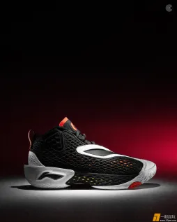Li-Ning Badfive 5  ♦️♦️♦️ ​​​