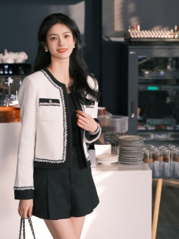 优雅永不过时☕️ ​​​