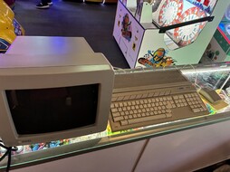 我买了个东西……也许是好几样。