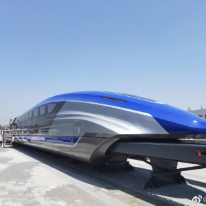中国时速600公里高速磁浮试验样车在青岛下线